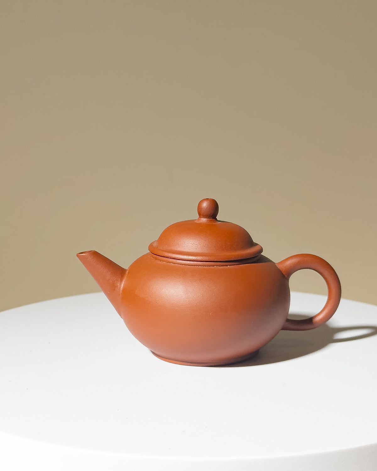 Factory No.1 Yixing Teapot #66 early 70's Hong Ni Shui Ping Teapot 70ml - YUMM CHA