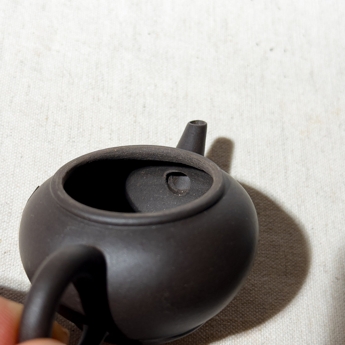 Factory No.1 Yixing Teapot #65 Black Iron Sand 1990 Shui Ping Teapot 70ml - YUMM CHA