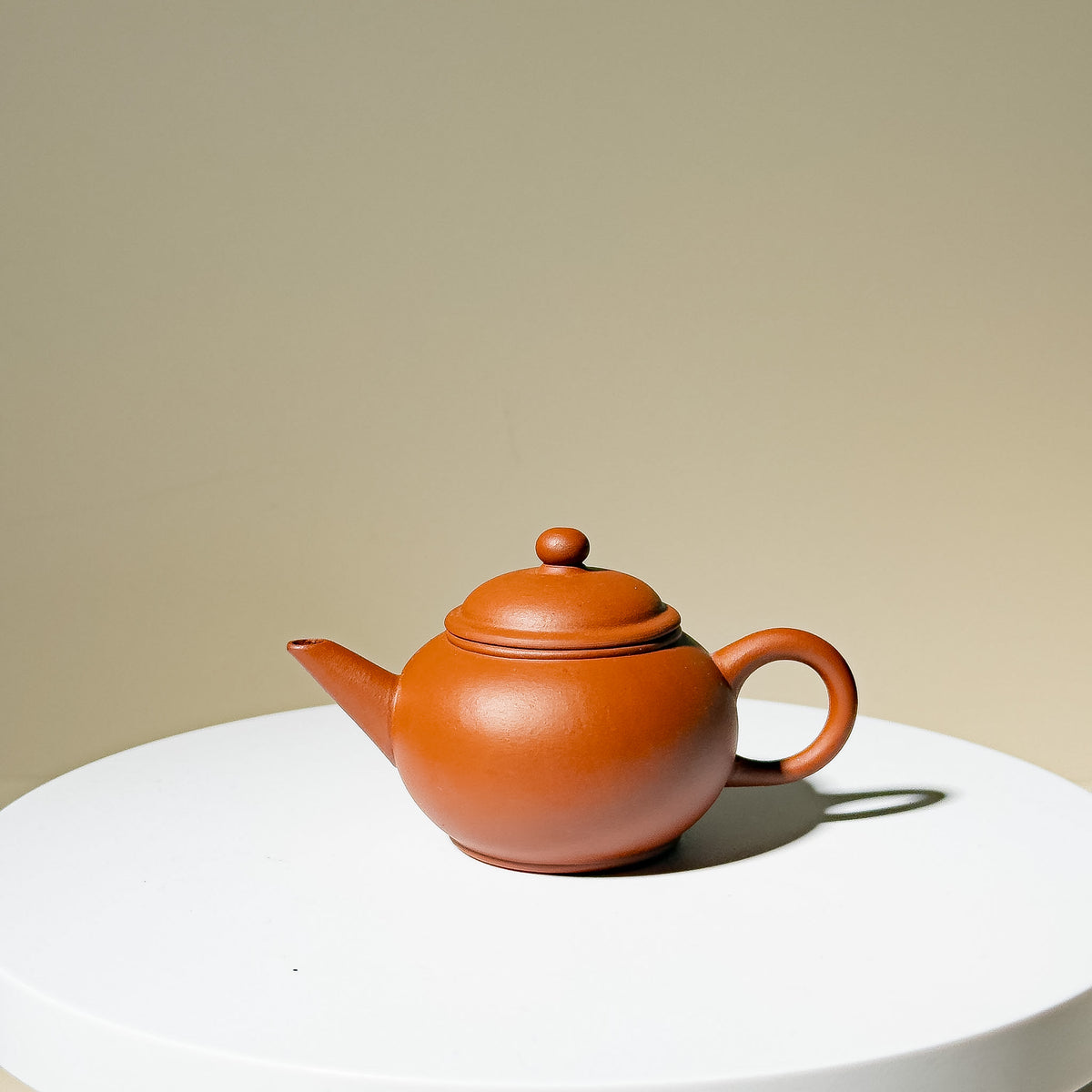 Factory No.1 Yixing Teapot #67 early 70's Hong Ni Shui Ping Teapot 60ml - YUMM CHA