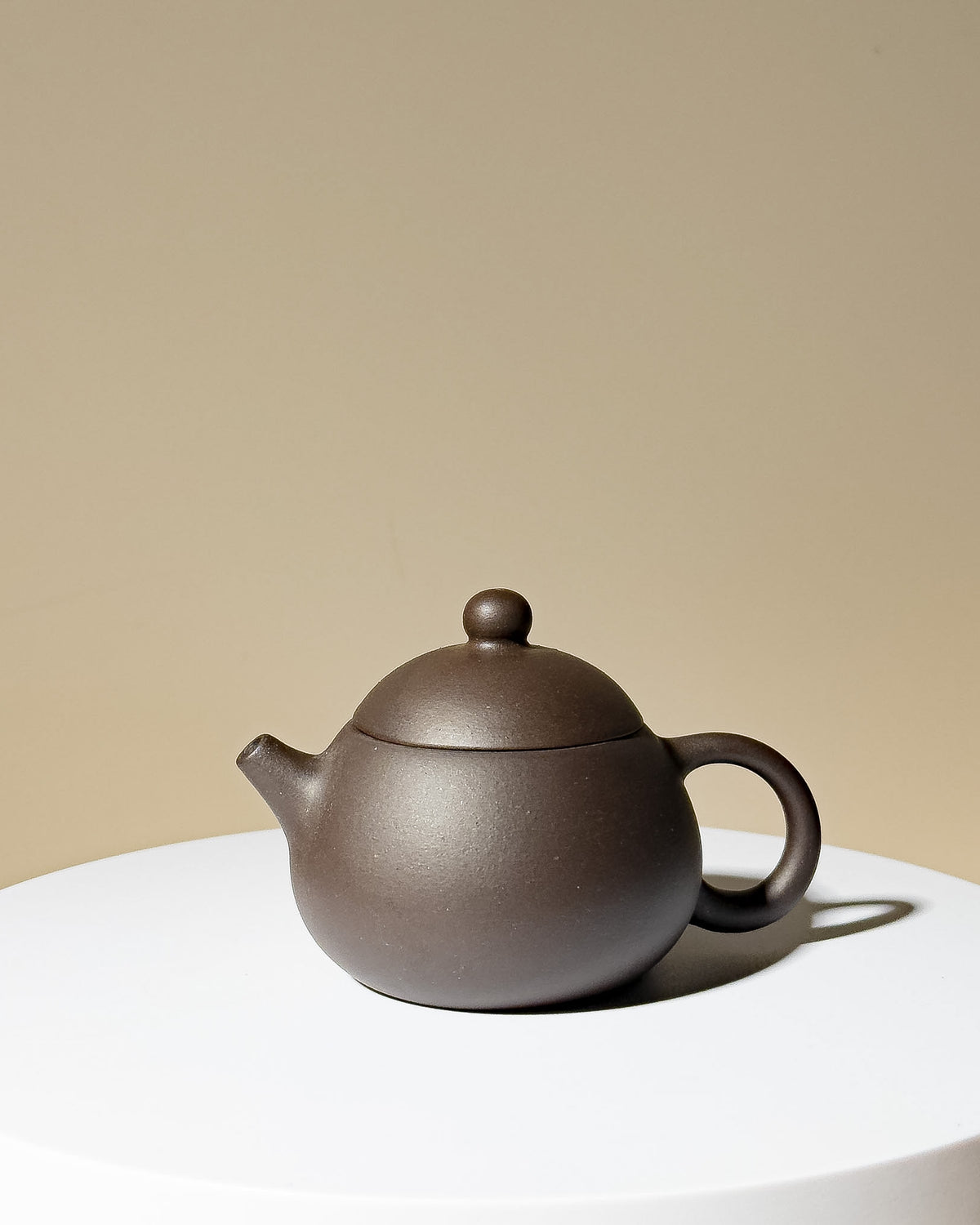 Factory No.1 Yixing Teapot #71 Late 80's Black Clay Xi Shi Teapot 85ml - YUMM CHA