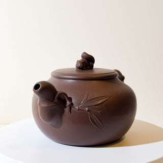 Master-made Yixing Teapot #16 Aged Purple Clay 450ml 國家高級工藝師本人持壺照片及證書
