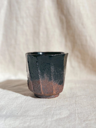 Hagi Ware Black Glazed Yunomi Tea & Coffee Cup 
 #10 200ml | Eiichi Shibuya - YUMM CHA