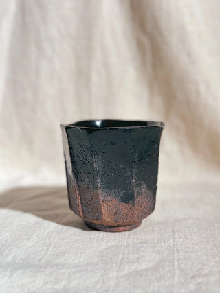 Hagi Ware Black Glazed Yunomi Tea & Coffee Cup 
 #10 200ml | Eiichi Shibuya - YUMM CHA