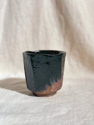 Hagi Ware Black Glazed Yunomi Tea & Coffee Cup 
 #10 200ml | Eiichi Shibuya - YUMM CHA