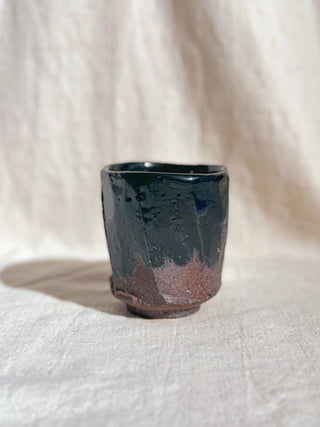 Hagi ware Black Glazed Yunomi Tea & Coffee Cup 
 #9 175ml | Eiichi Shibuya - YUMM CHA