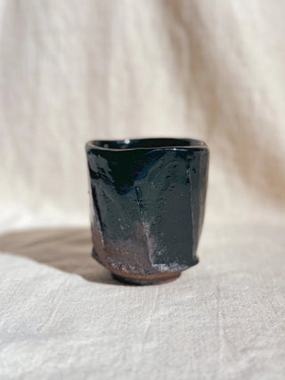 Hagi ware Black Glazed Yunomi Tea & Coffee Cup 
 #9 175ml | Eiichi Shibuya - YUMM CHA