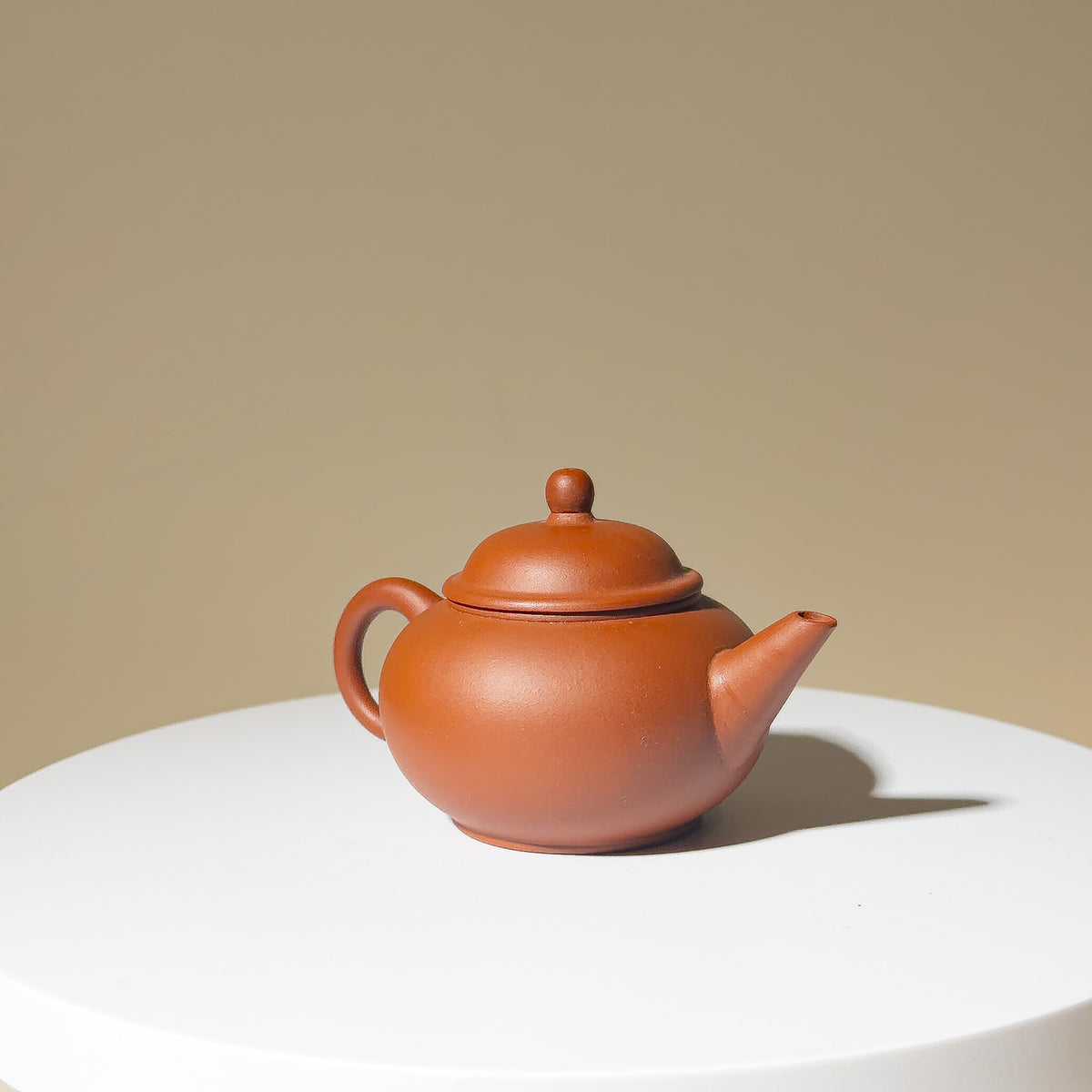 Factory No.1 Yixing Teapot #66 early 70's Hong Ni Shui Ping Teapot 70ml - YUMM CHA