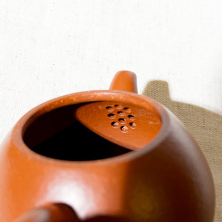 Vintage Yixing Teapot #37 Sceptre-shaped Knob Zhu Ni 120ml