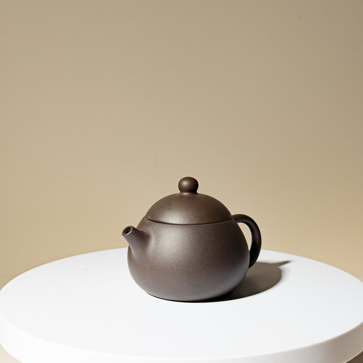 Factory No.1 Yixing Teapot #71 Late 80's Black Clay Xi Shi Teapot 85ml - YUMM CHA