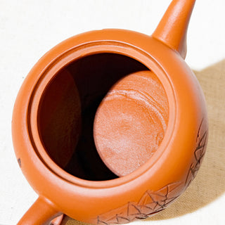 Vintage Yixing Teapot #30 Nurtured Hong Tu Guan 120ml - YUMM CHA