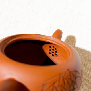 Vintage Yixing Teapot #30 Nurtured Hong Tu Guan 120ml - YUMM CHA